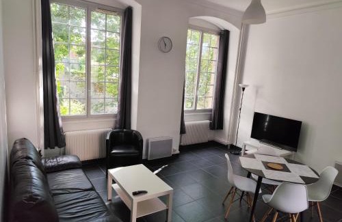 Salins-les-Bains Apartamento | O'Couvent - Appartement 511 - 4 chambres - 87m2 - Premier étage