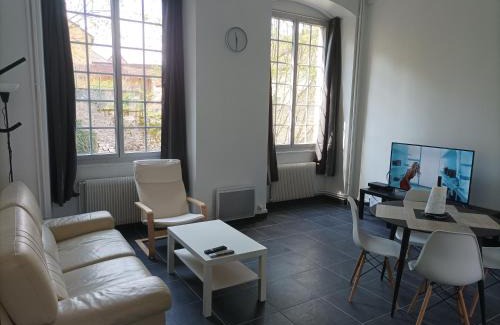 Salins-les-Bains Apartamento | O'Couvent - Appartement 511 - 4 chambres - 87m2 - Premier étage