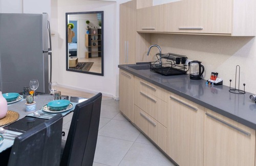 Rishon LeTsiyon Apartamento | O&O Group-The SeaGate Estate Suites-BasementSuite2