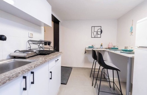 Rishon LeTsiyon Apartamento | O&O Group-The SeaGate Estate Suites-BasementSuite3