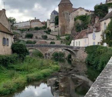 Semur-en-Auxois Apartamento | O p’tit chez soi