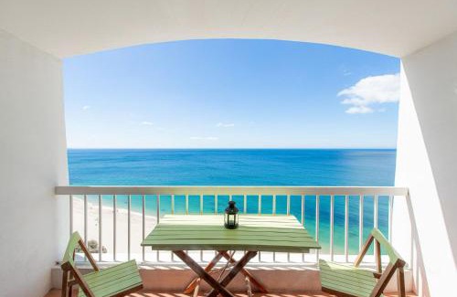 Santiago Apartamento | O som das ondas - vista soberba de mar