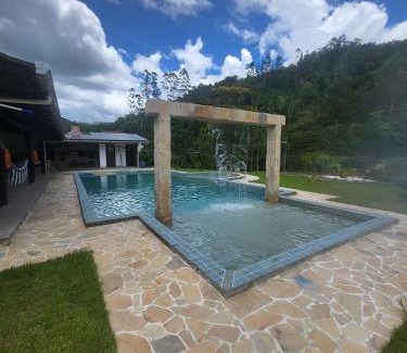 Presidente Nereu Casa | O Vale do Colibri
