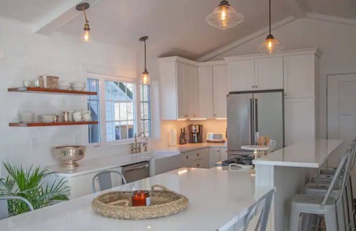 Town of Ledyard Cabaña | O’vr Water Cottage