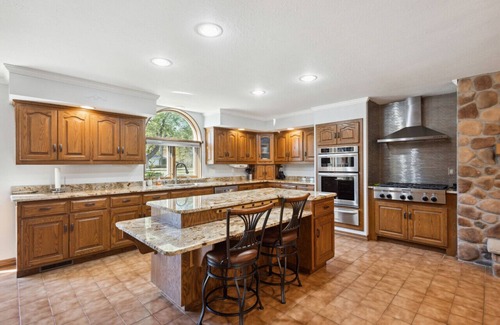 Ashwaubenon Casa | Oak Crest House – Gym & Sauna, Near Lambeau and Airport