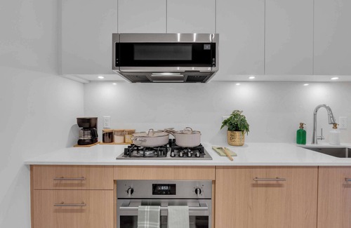 Eau Claire Apartamento | Oak & Gold Retreat DT Lux River Walks