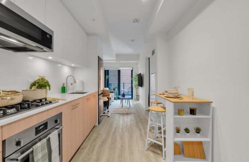 Eau Claire Apartamento | Oak & Gold Retreat DT Lux River Walks
