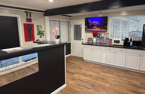 Branson Theater District Hotel | Oak Grove Inn