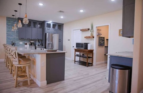 Indian Harbor Estates Casa | Oak Hill Luxury Fish & Boat House