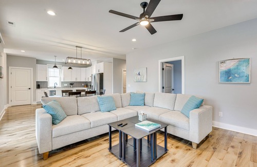 Tranquil Harbour Casa | Oak Island Coastal Home w/ Covered Deck!