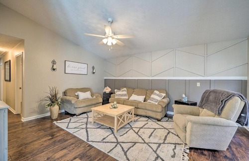 Long Beach Casa | Oak Island Getaway with Yard - Walk to Beach!