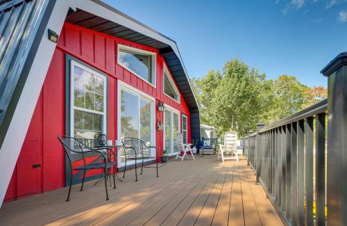 Tranquil Harbour Casa | Oak Island Vacation Rental with Decks, Walk to Beach