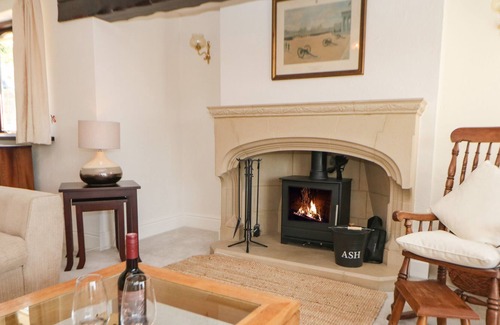 Millthorpe Cabaña | OAK LEA, family friendly, character holiday cottage in Dronfield