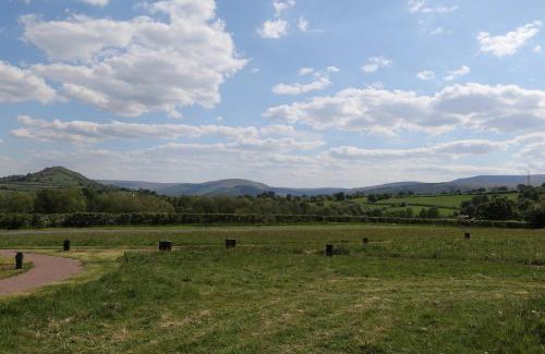 Llanfihangel Tal-y-llyn Casa | Oak Moor Shepherd Hut - Brecon Beacons, LD3 7TD