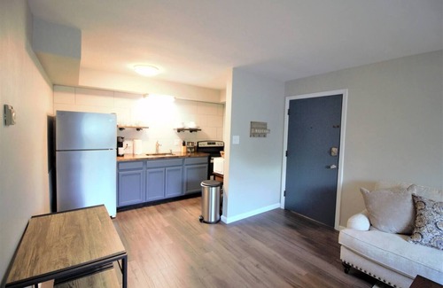 Fairborn Apartamento | Oak Overflight Oasis Condo-Minutes to WPAFB & WSU with AC, fast WiFi