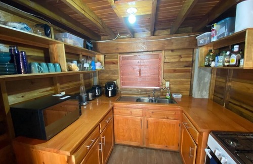 Calabash Bight Casa | OAK RIDGE CAY - private guesthouse bedroom2 with ensuite bathroom