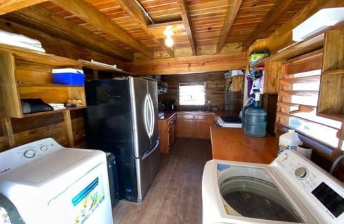 Calabash Bight Casa | OAK RIDGE CAY - private guesthouse bedroom2 with ensuite bathroom