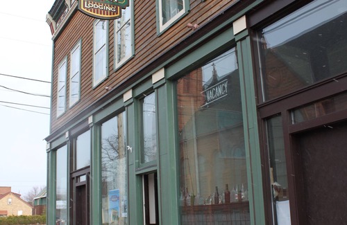 Laurium Apartamento | OAK STREET INN - COPPER SUITE