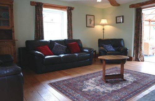 Washbourne Casa | Oak Tree