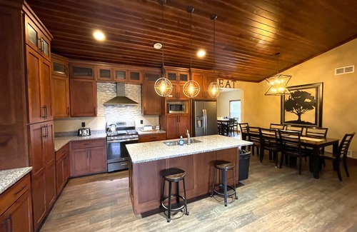 Spring Brook Casa | Oakbrook Crossing en Spring Brook Resort | Historia increíble 2 | Rec y sala de cine