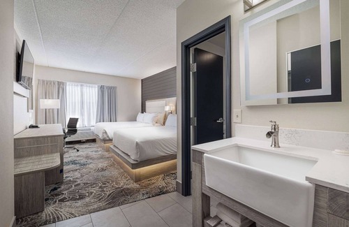 Rochester Hotel | Oakfield Hotel & Suites, Ascend Hotel Collection