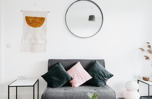 Milton Keynes Apartamento | Oakgrove Apartment - 2 Bedroom with Terrance and private parking
