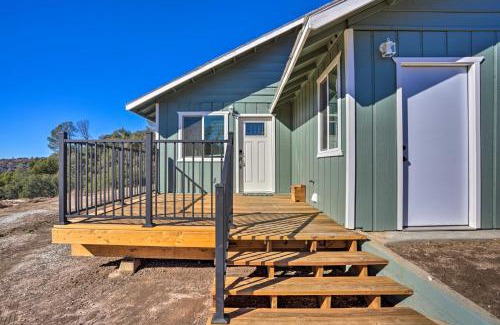 Yosemite Forks Casa | Oakhurst Duplex about 13 Mi to Yosemite National Park!
