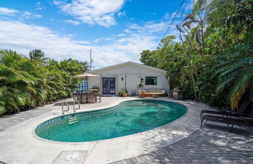 Central Oakland Park Casa | Oakland Oasis by PMI
