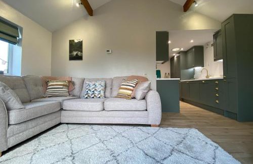 Old Brampton Casa | Oakleigh