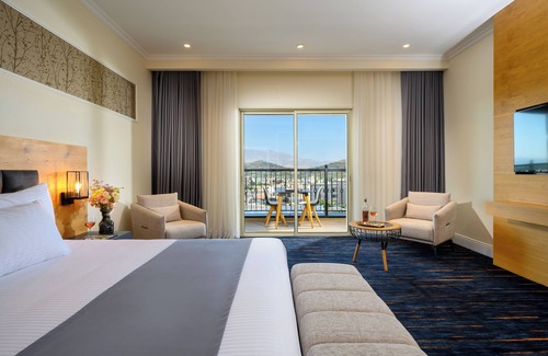 Buq'ata Hotel | OAKS HOTEL