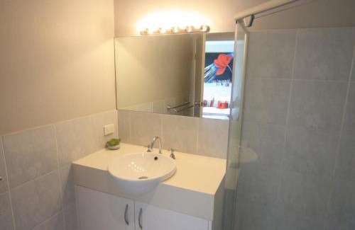 Salamander Bay Apartamento | Oaks Pacific Blue 339 Huge Resort Lagoon Pool