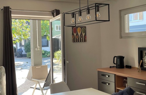 Laar Casa | Oase im Grünen Hinterhof, EG, Ruhe, Terrasse, Carport, Free Paytv, Kaffee&tee,