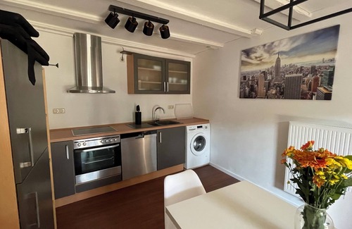 Laar Casa | Oase im Grünen Hinterhof, EG, Ruhe, Terrasse, Carport, Free Paytv, Kaffee&tee,