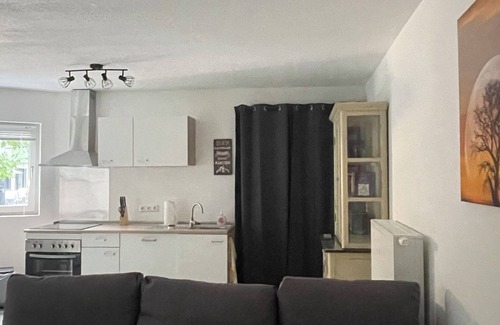Laar Apartamento | OASE in the green backyard (M), ground floor, quiet, carport, pay TV, coffee & tea, bicycles