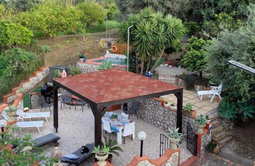 Caronia Villa | Oasi Della Natura with pool by Local House