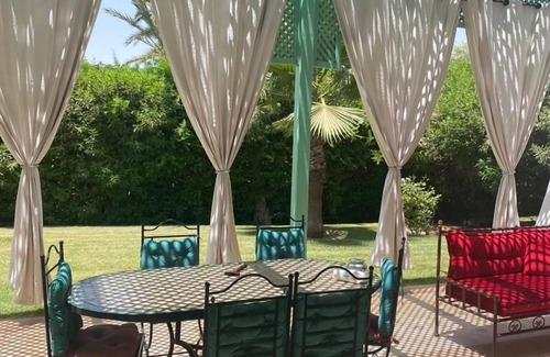 Oulad Hassoune Villa | villa con piscina privada, vista al Atlas.