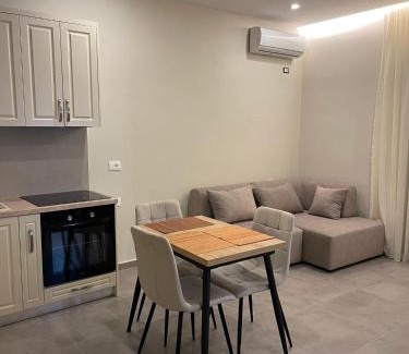 Mbrostar-Urë Apartamento | Oasis
