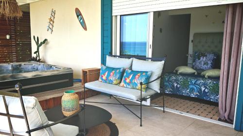 Grand Case Apartamento | Oasis d'Happy Bay with SPA, Frontbeach, Amazing sunset on Anguilla