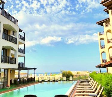 Lozenets Complejo | Oasis Del Sol - Front Beach