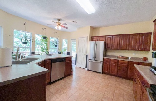 Charlotte Casa | Oasis for the entire family- w/ backyard and patio