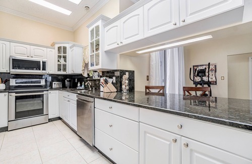 Wellington Casa | Oasis Heated Pool in the Heart of Equestrian Wellington