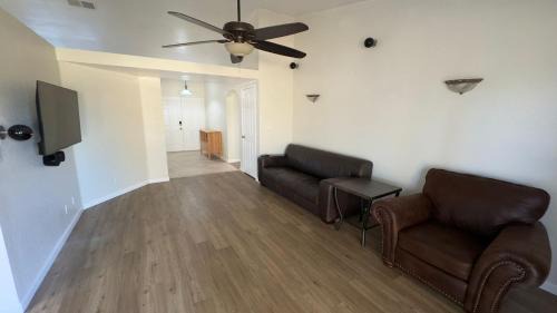 Palmdale Casa | Oasis Hm near Rancho Vista- Shared Hm