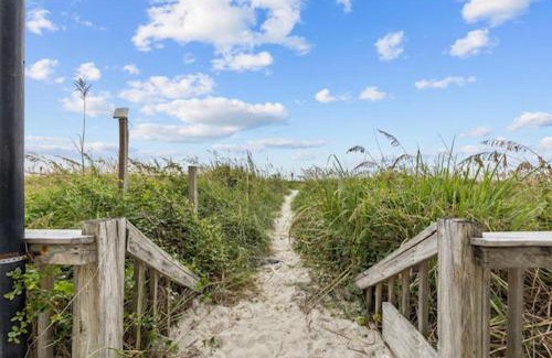 Crescent Beach Hotel | Oasis Hotel