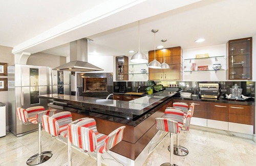 Santa Quiteria Casa | Oasis in the city - High standard mansion in Curitiba