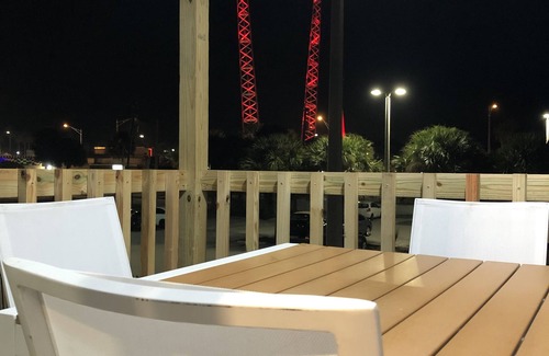 Rogers Seabreeze Apartamento | Oasis in the center of it all! - 2 short blocks to the boardwalk and beach!
