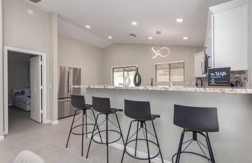 Casa Grande Casa | Oasis in the Desert King/Great Location/Pool/Wifi