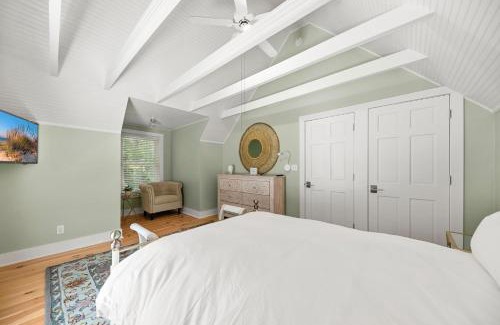 New Buffalo Casa | Oasis in the Woods