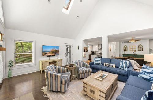 New Buffalo Casa | Oasis in the Woods
