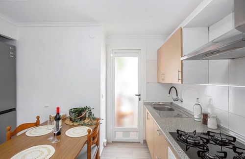 La Marina Apartamento | ¡Oasis La Marina: Tu oasis de paz junto al mar!