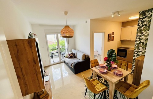 Bijeljina Apartamento | Oasis - modern city oasis
